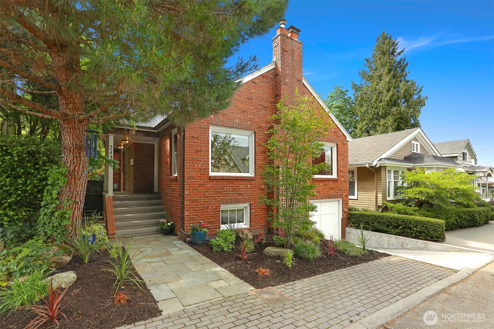 2430 Lorentz Place N, Seattle, WA 98109