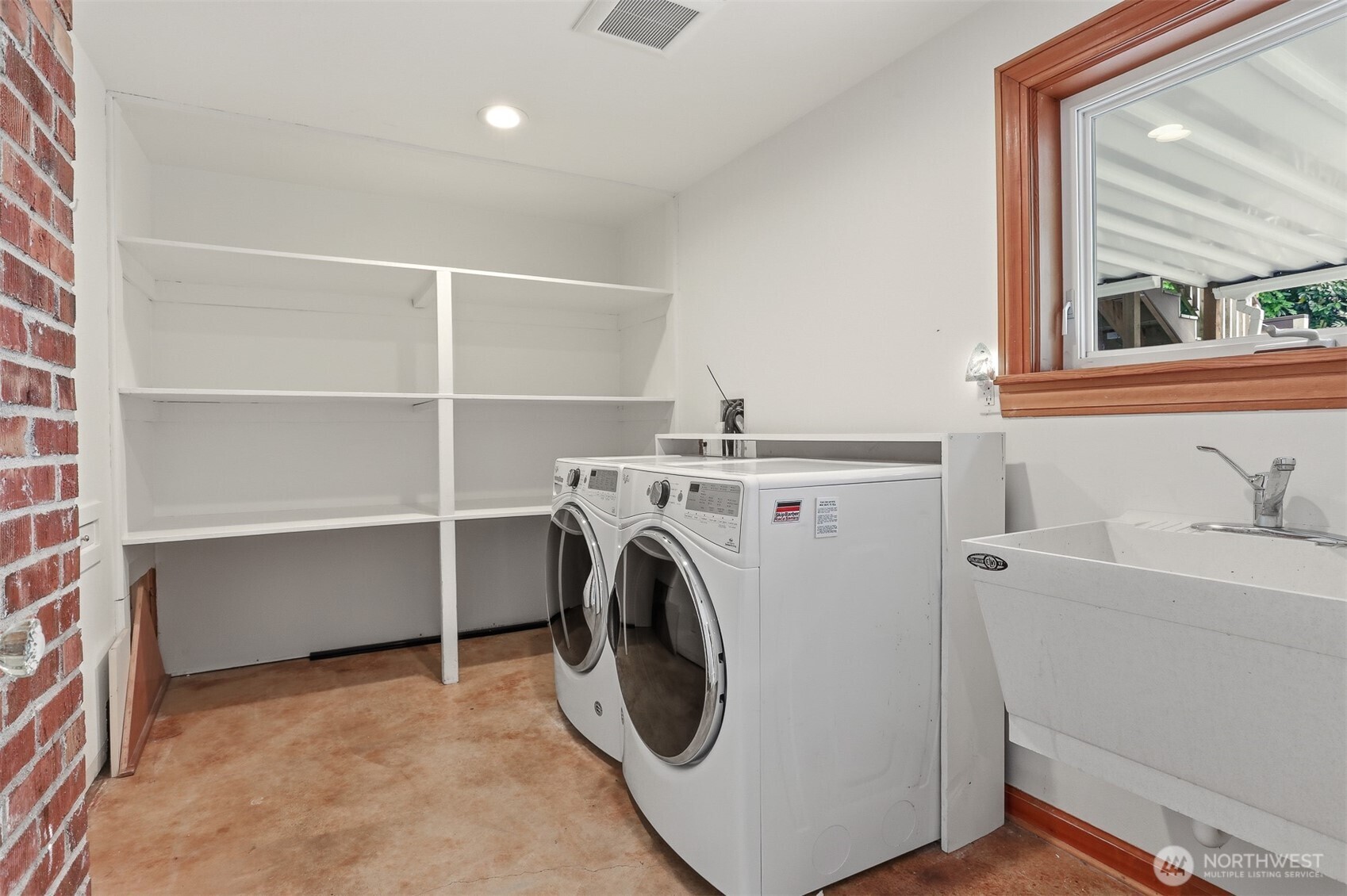 2430 Lorentz Place N, Seattle, WA 98109