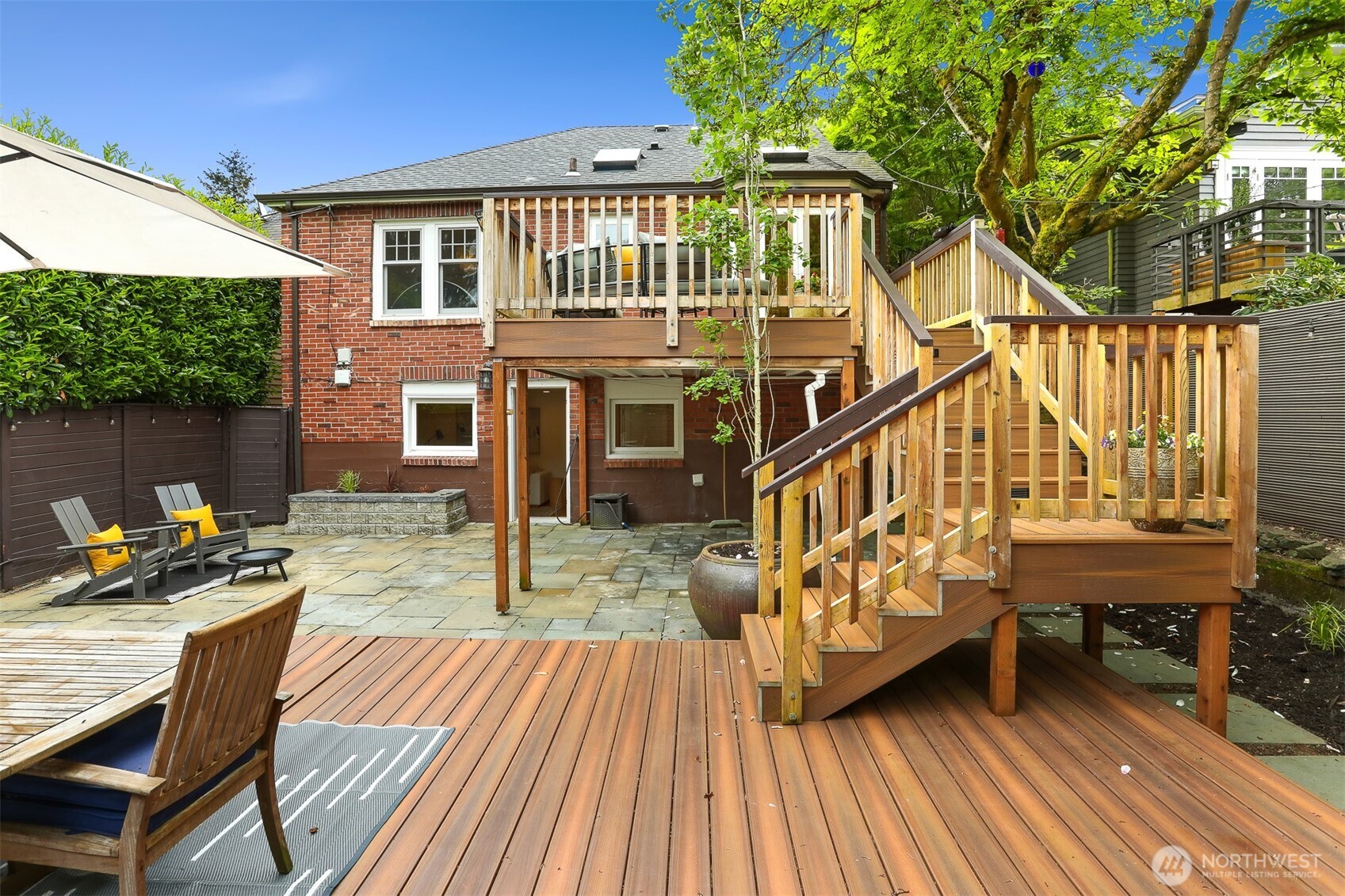 2430 Lorentz Place N, Seattle, WA 98109