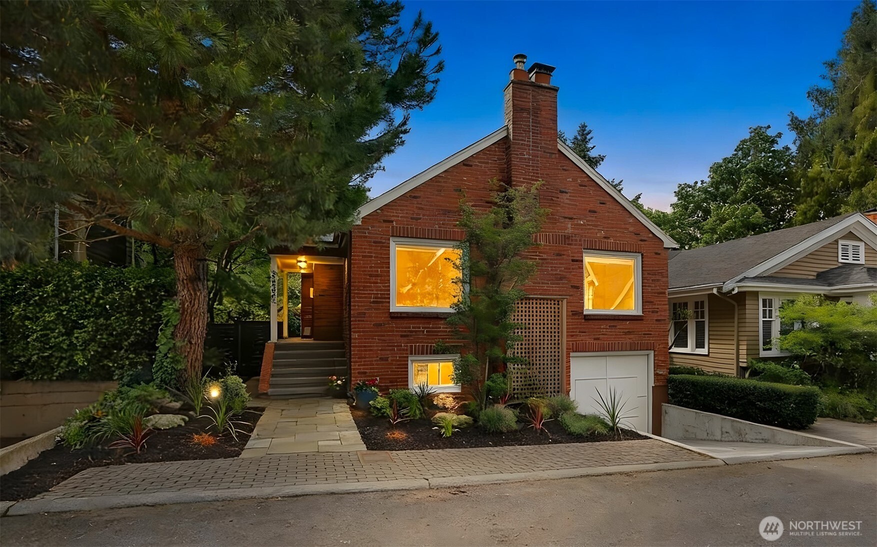 2430 Lorentz Place N, Seattle, WA 98109