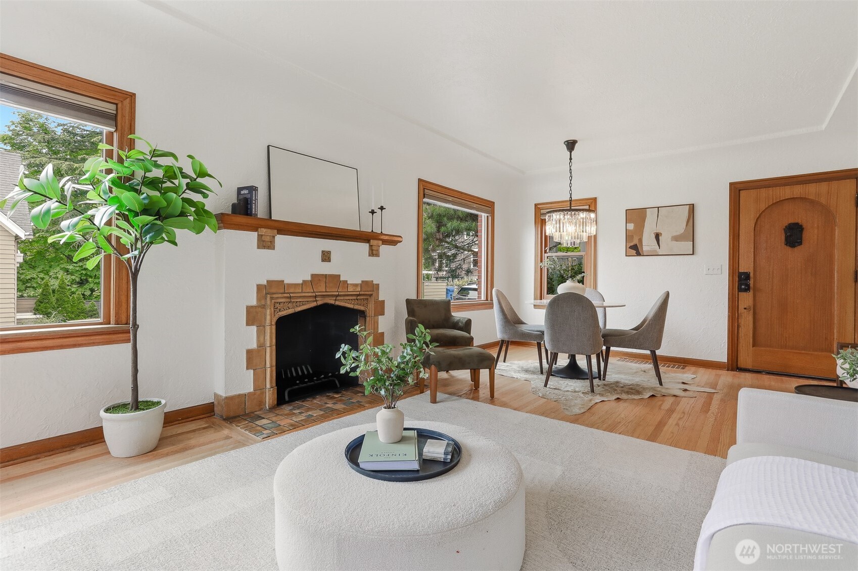 2430 Lorentz Place N, Seattle, WA 98109