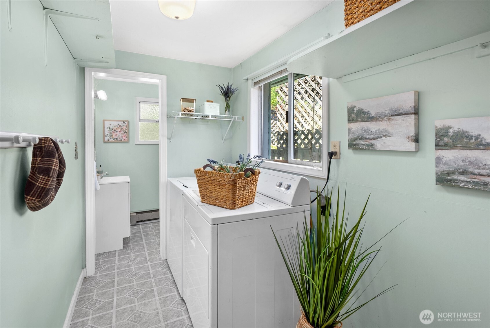 213 Alder Street , Everett, WA 98203