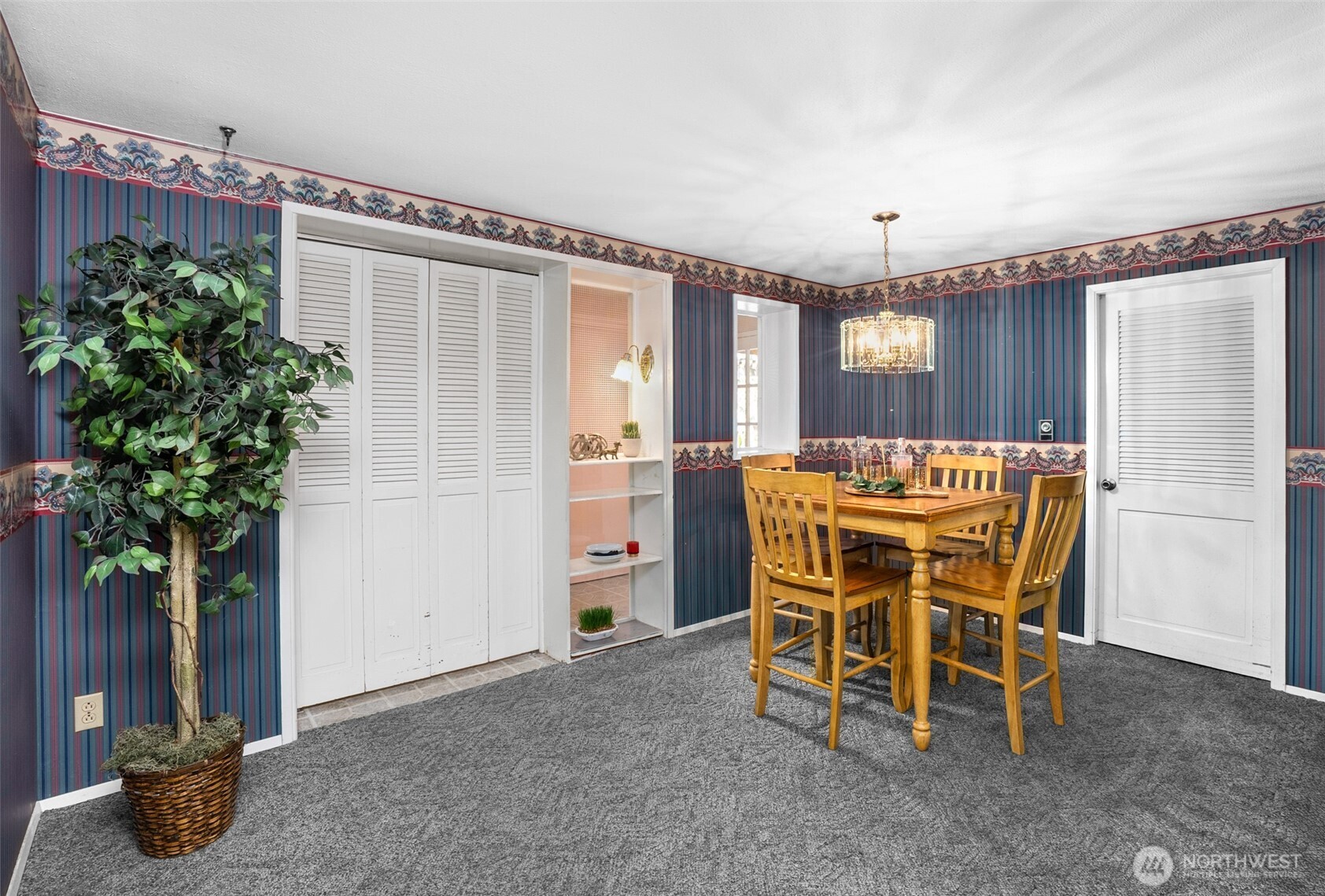 213 Alder Street , Everett, WA 98203