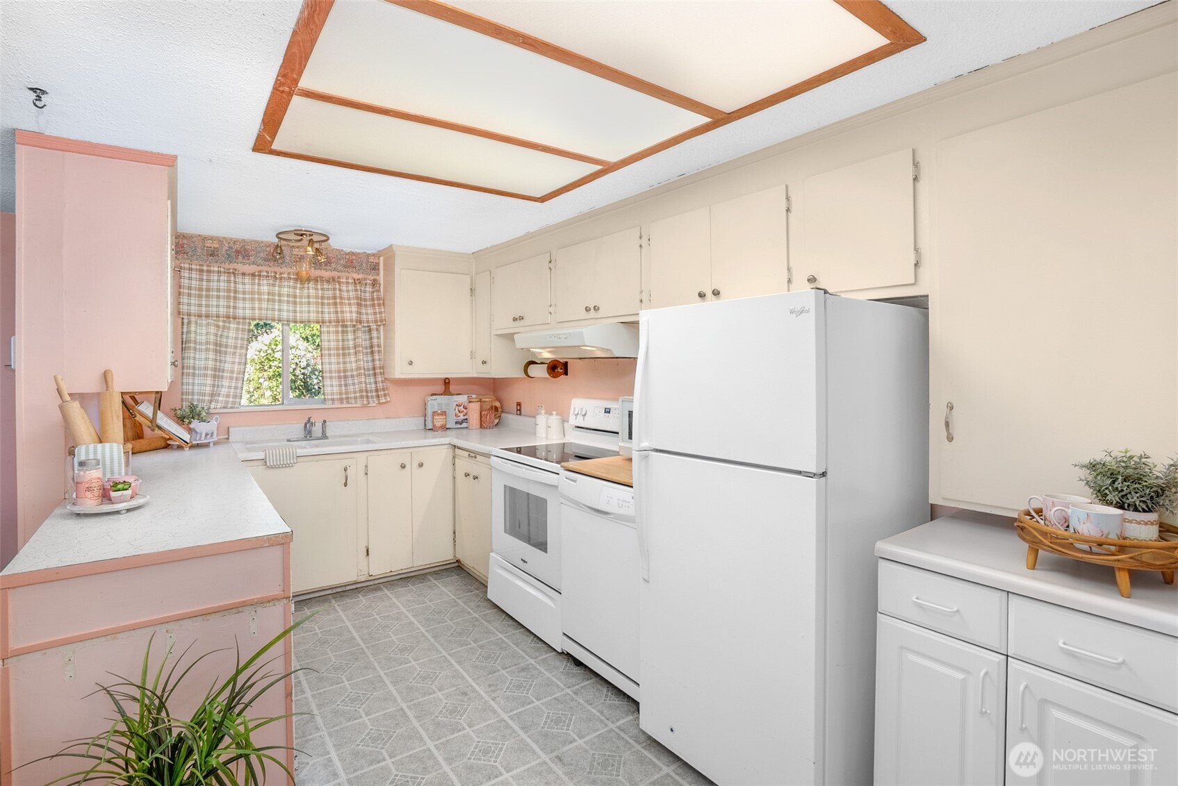 213 Alder Street , Everett, WA 98203