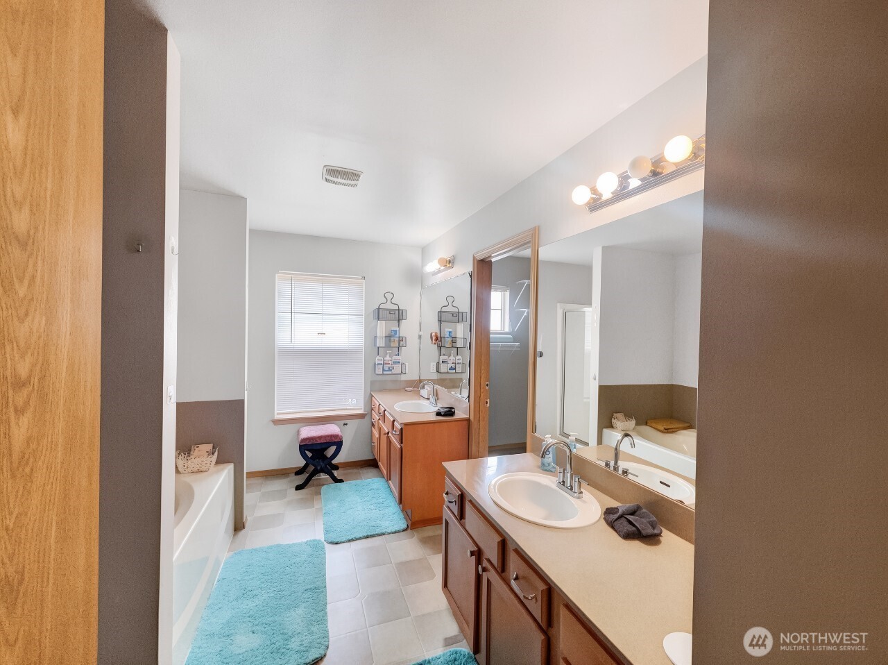 3813 E Q Street , Tacoma, WA 98404