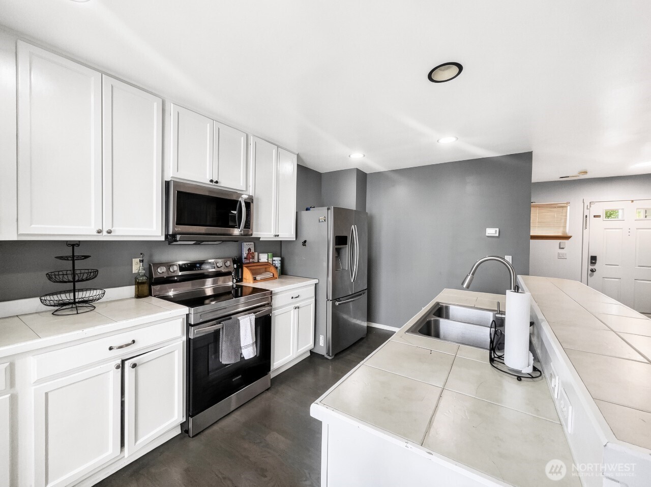 3813 E Q Street , Tacoma, WA 98404