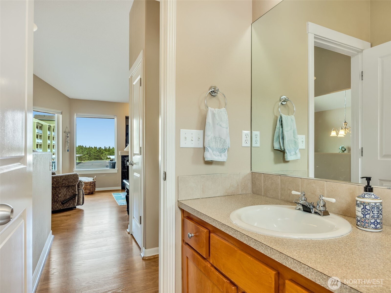 316 7th Street SW #13, Long Beach, WA 98631