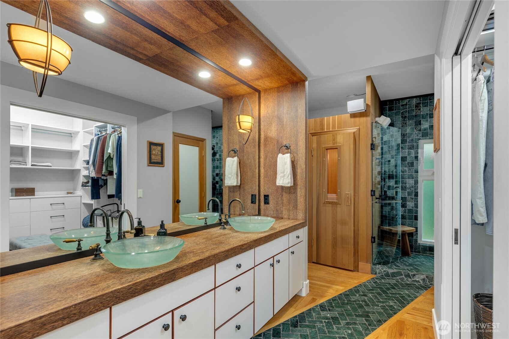 1803 Bigelow Avenue N, Seattle, WA 98109