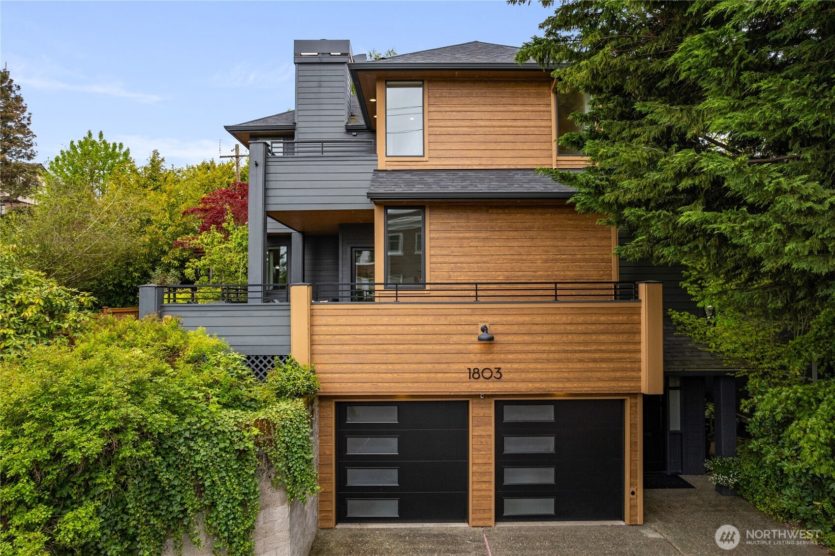 1803 Bigelow Avenue N, Seattle, WA 98109