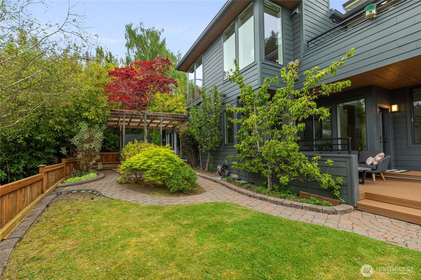 1803 Bigelow Avenue N, Seattle, WA 98109