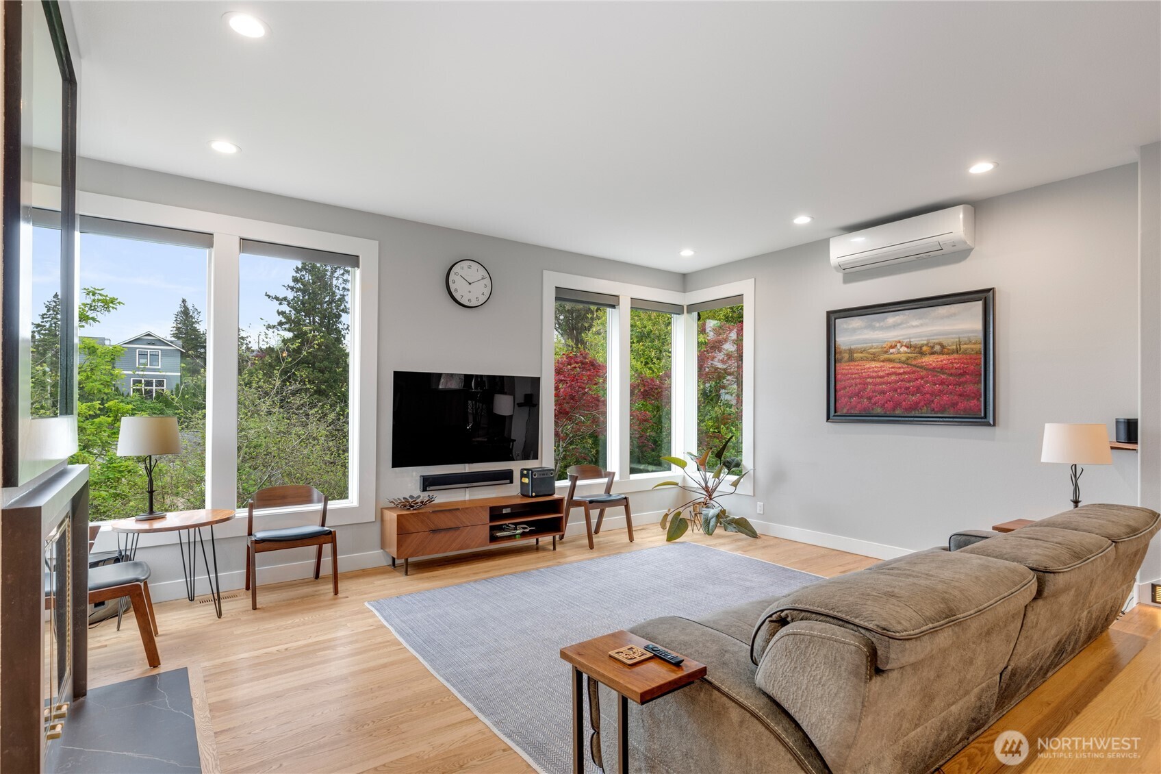 1803 Bigelow Avenue N, Seattle, WA 98109