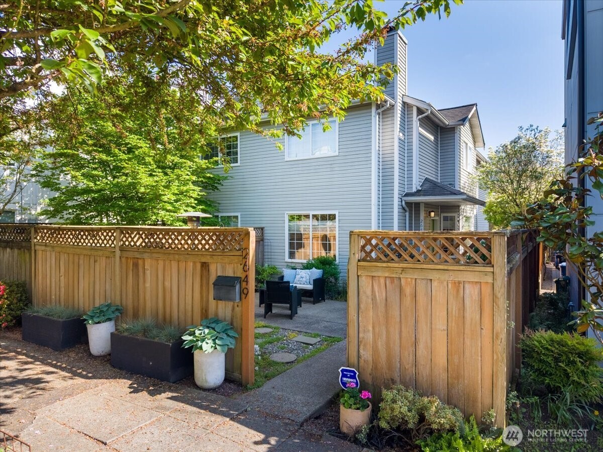 2649 NW 64th Street , Seattle, WA 98107