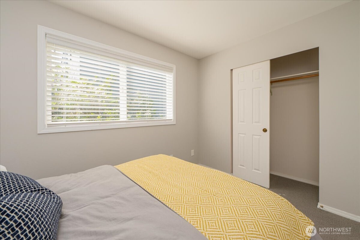 2649 NW 64th Street , Seattle, WA 98107