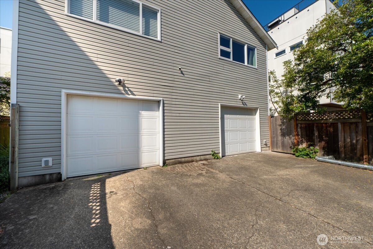 2649 NW 64th Street , Seattle, WA 98107