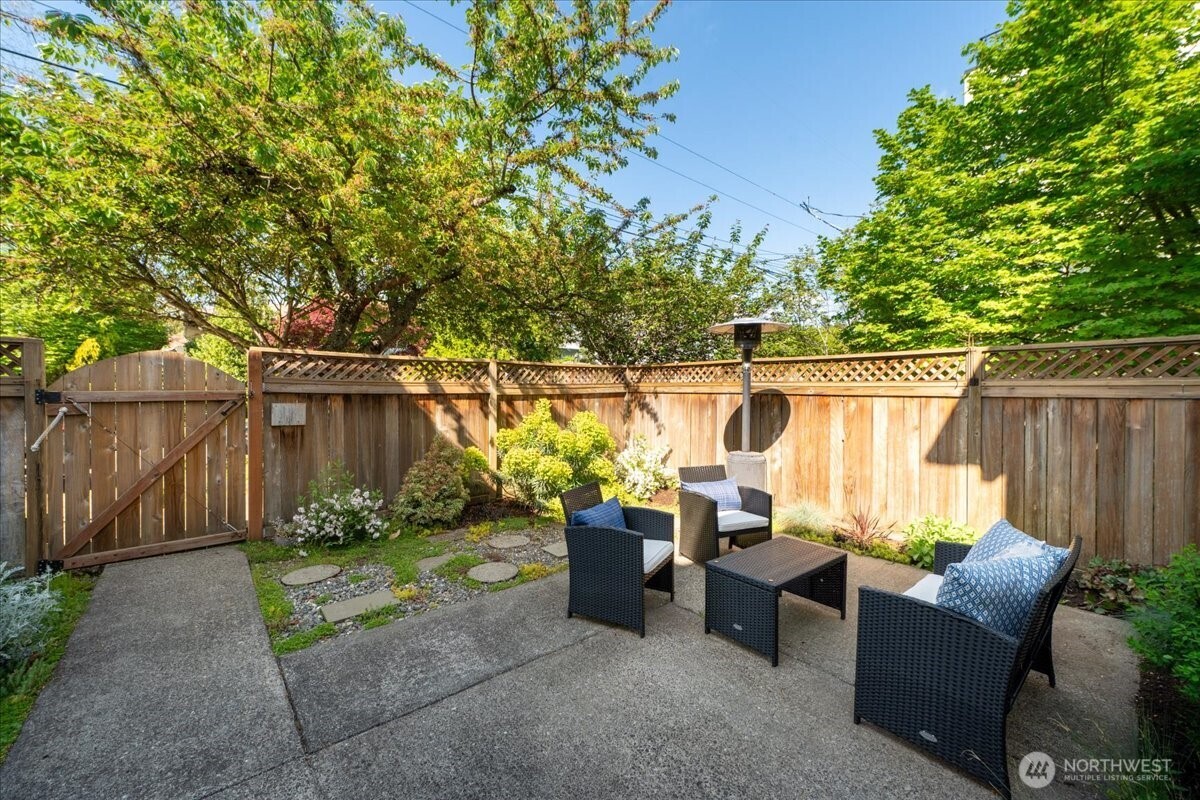 2649 NW 64th Street , Seattle, WA 98107