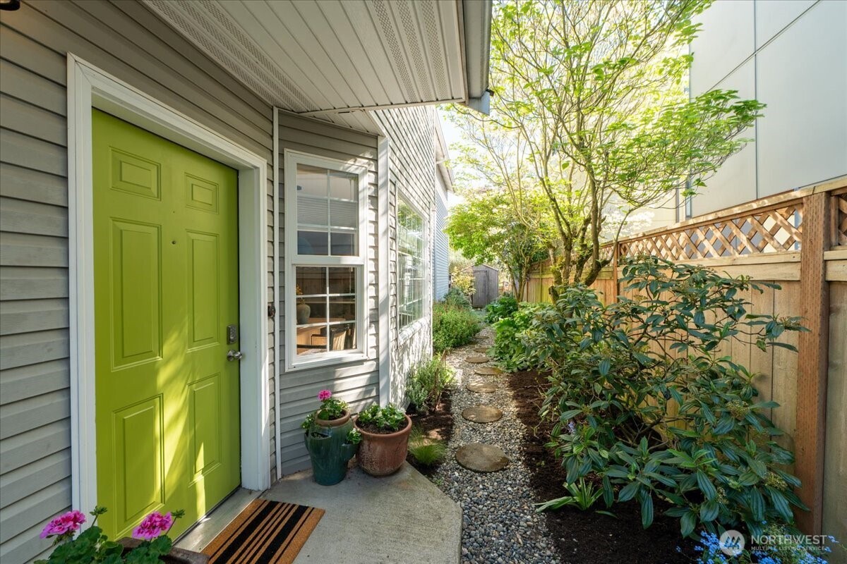 2649 NW 64th Street , Seattle, WA 98107