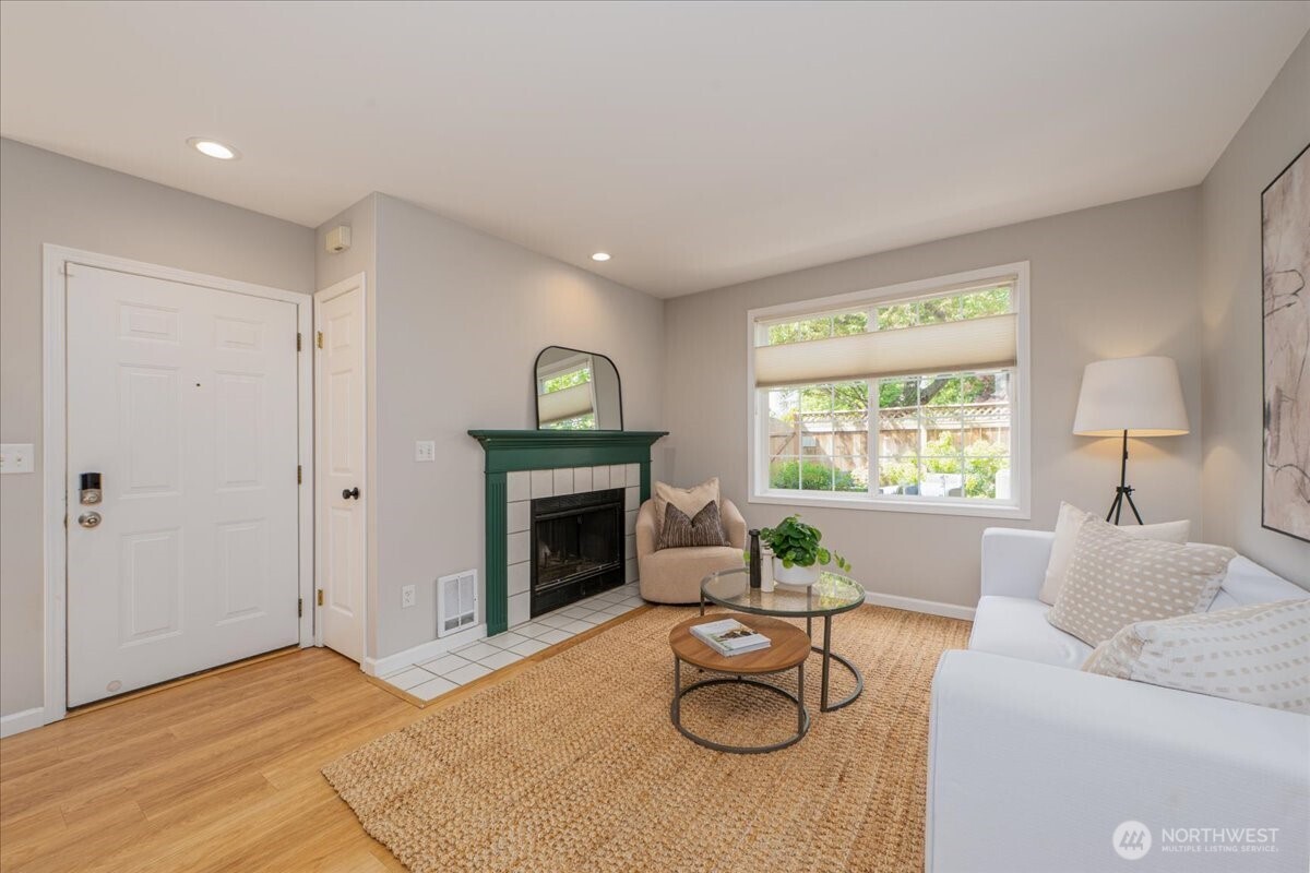 2649 NW 64th Street , Seattle, WA 98107