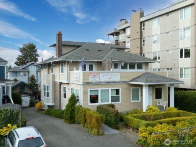 211 14th Avenue E, Seattle, WA 98112 - Photo 1