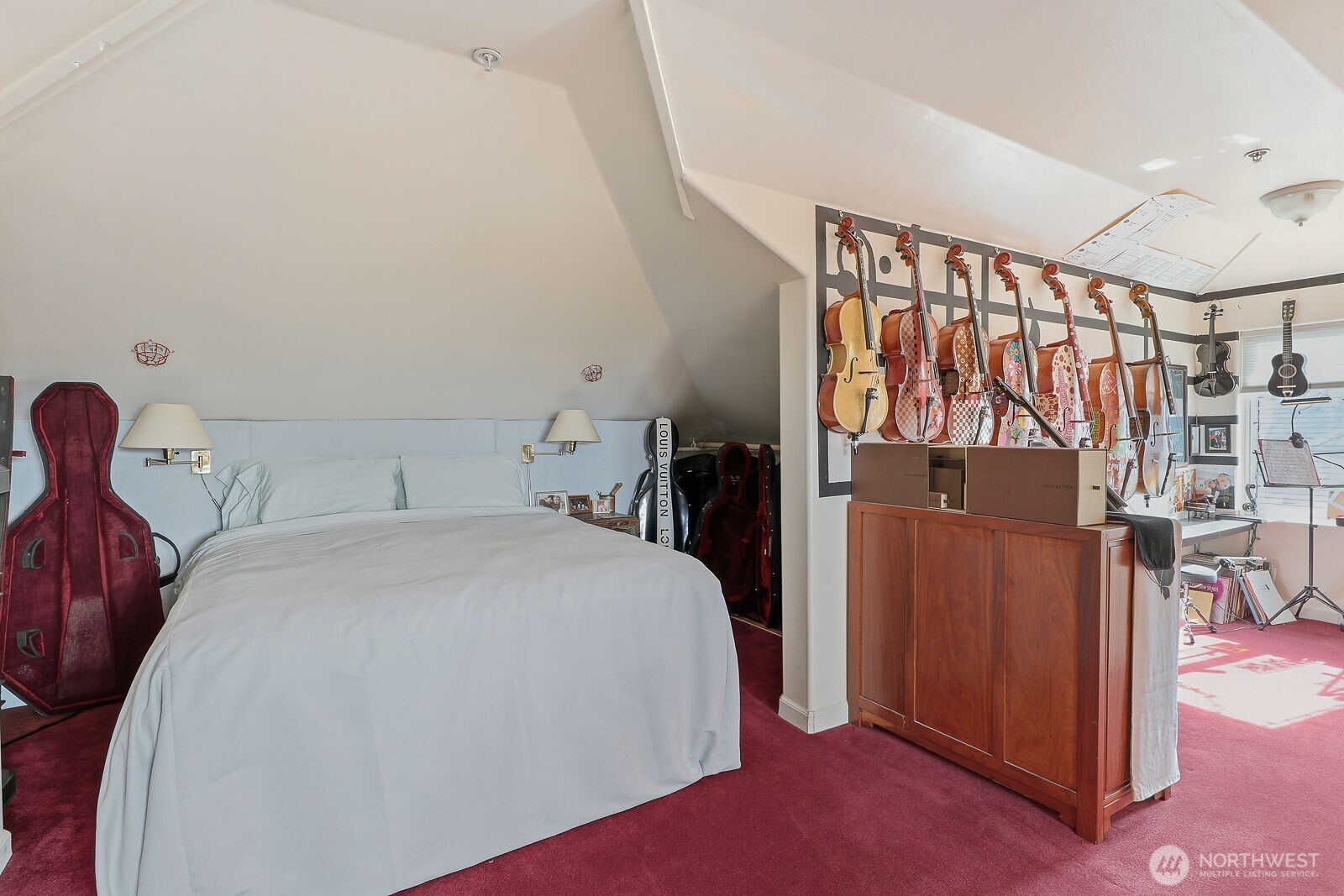 211 14th Avenue E, Seattle, WA 98112