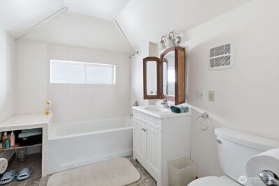 211 14th Avenue E, Seattle, WA 98112 - Photo 24