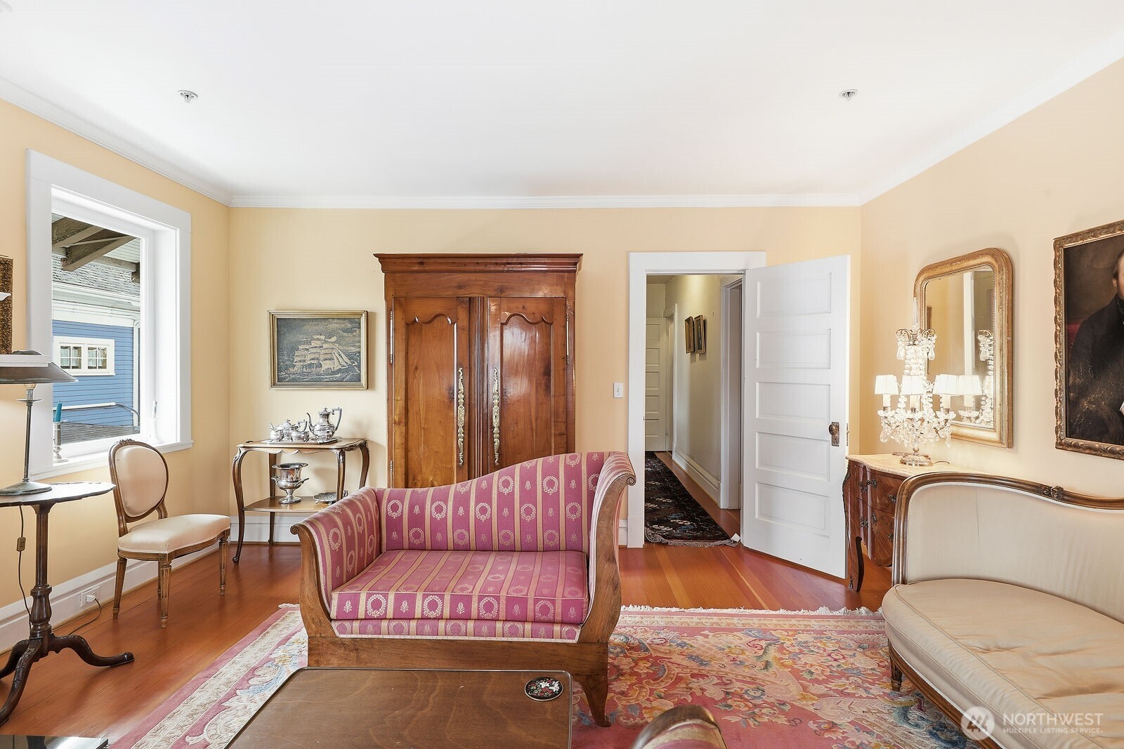 211 14th Avenue E, Seattle, WA 98112
