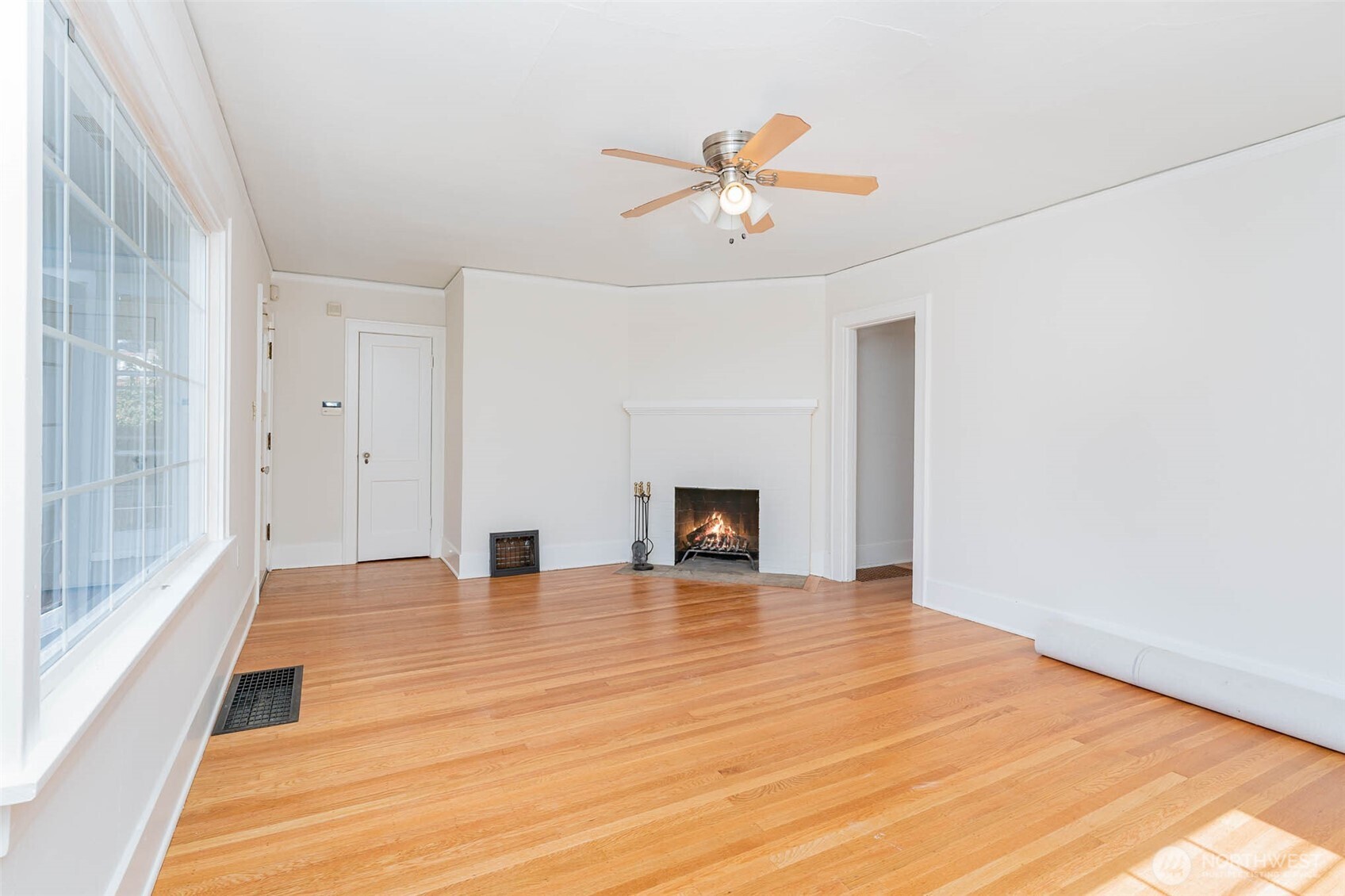 4814 36th Avenue NE, Seattle, WA 98105