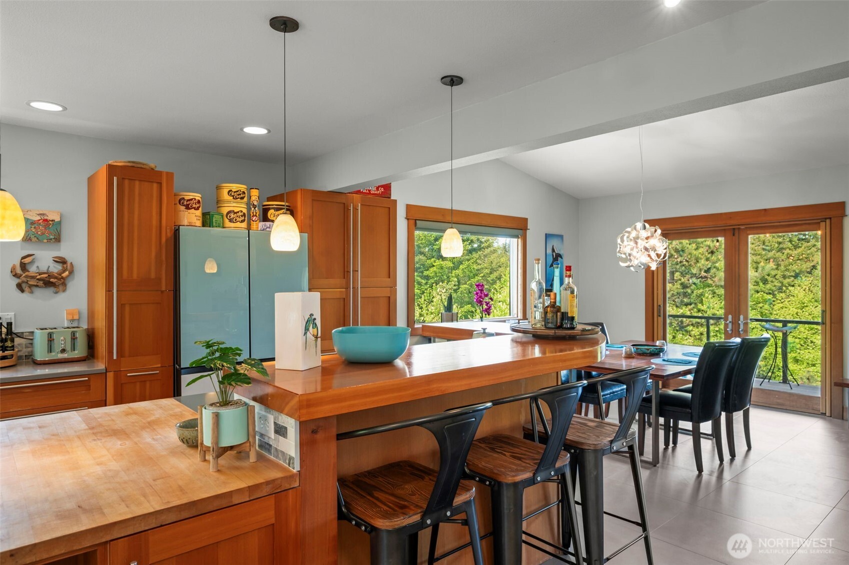 532 Whitecap Road , Bellingham, WA 98229