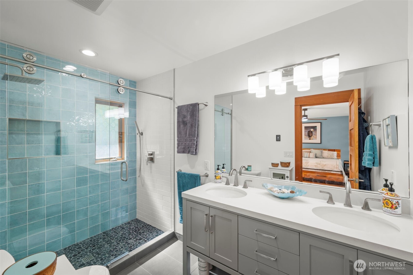 532 Whitecap Road , Bellingham, WA 98229