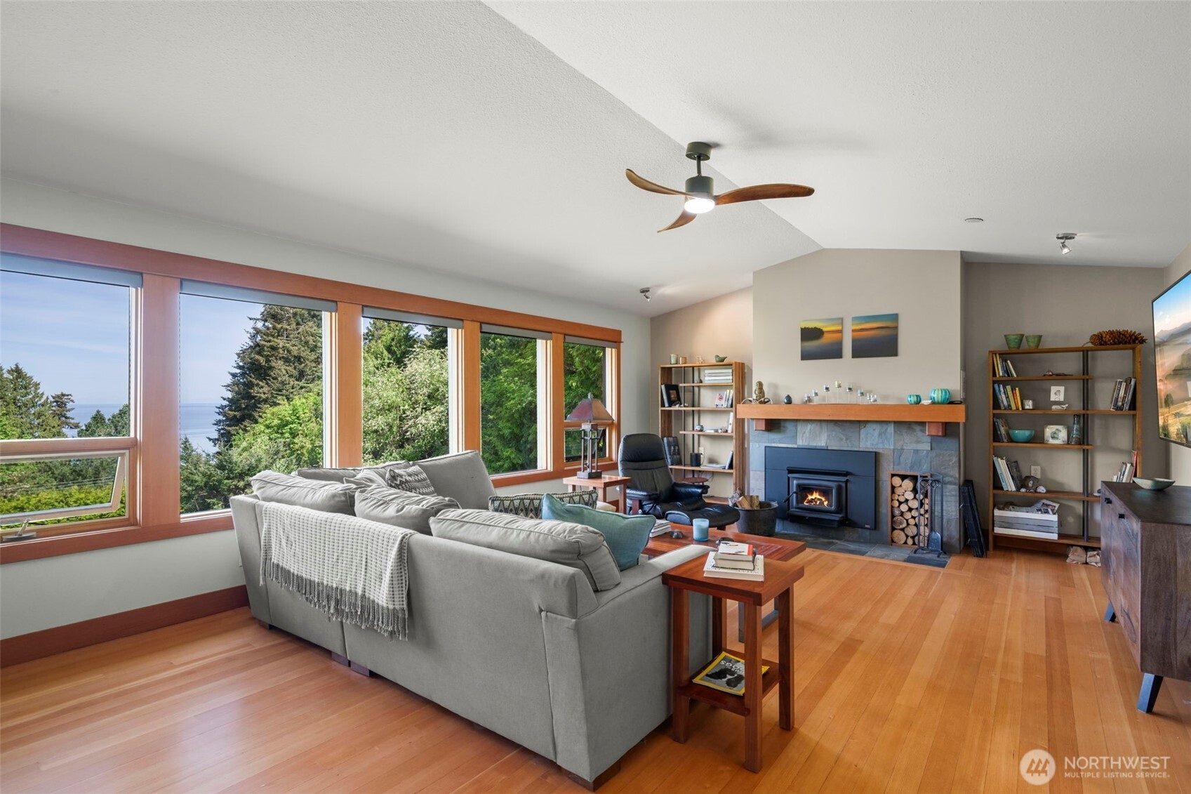 532 Whitecap Road , Bellingham, WA 98229