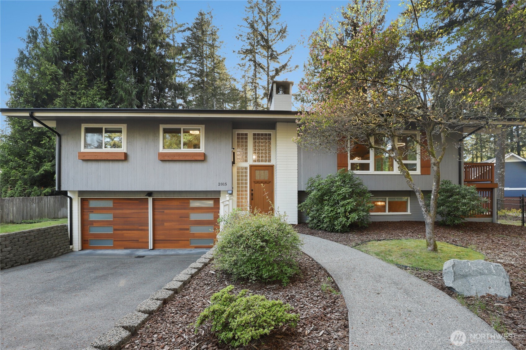 2015 Clairmont Circle SW, Olympia, WA 98512