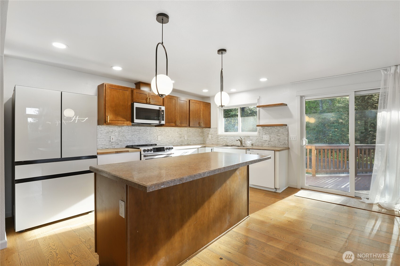 2015 Clairmont Circle SW, Olympia, WA 98512