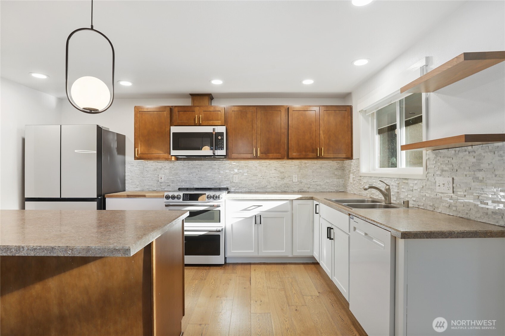 2015 Clairmont Circle SW, Olympia, WA 98512