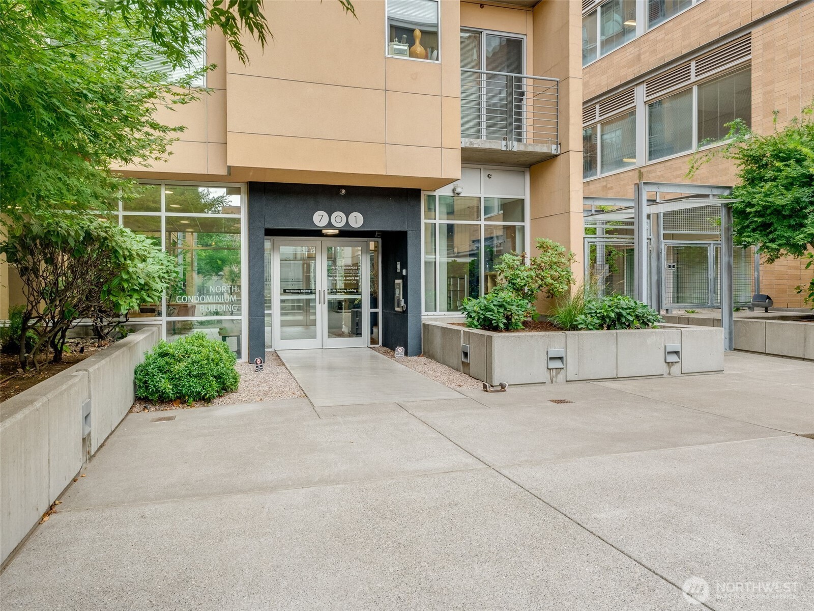 701 Columbia Street #414, Vancouver, WA 98660