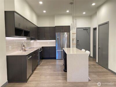 11903 NE 128th Street #108, Kirkland, WA 98034