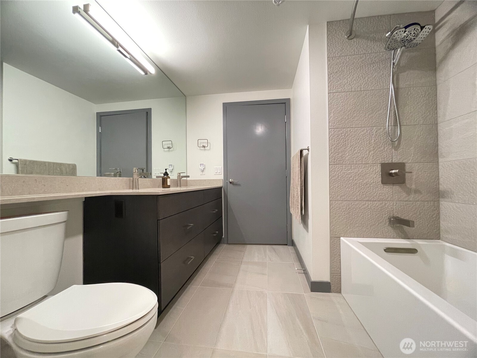 11903 NE 128th Street #108, Kirkland, WA 98034