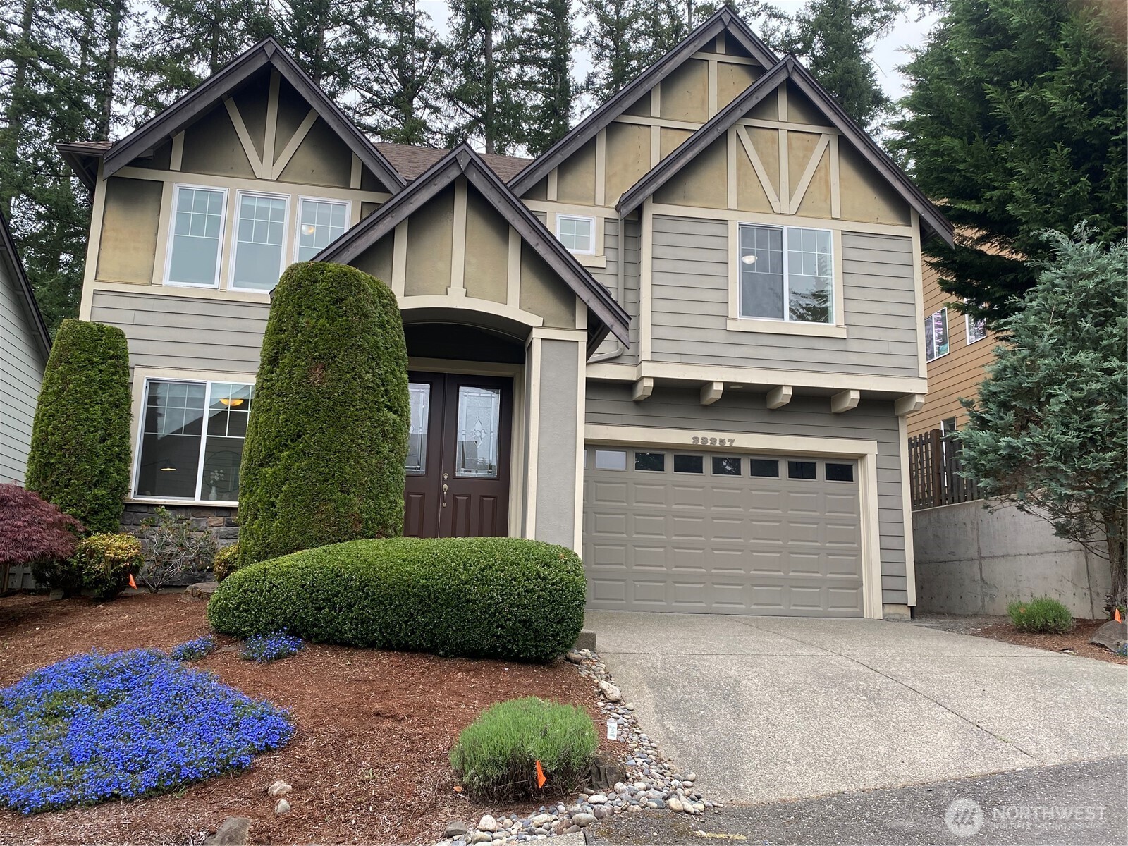 23257 SE 34th Place , Sammamish, WA 98075-6084