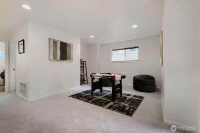23257 SE 34th Place , Sammamish, WA 98075-6084 - Photo 13
