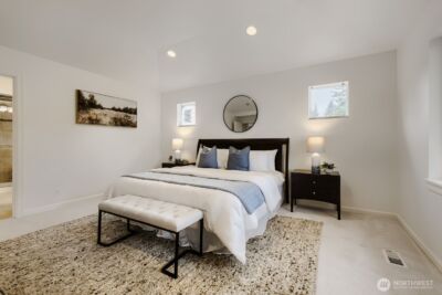 23257 SE 34th Place , Sammamish, WA 98075-6084 - Photo 17