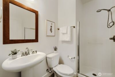 23257 SE 34th Place , Sammamish, WA 98075-6084 - Photo 23