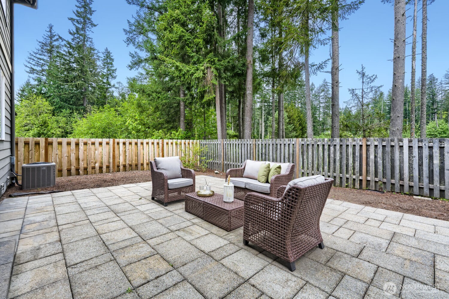 23257 SE 34th Place , Sammamish, WA 98075-6084