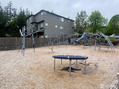 23257 SE 34th Place , Sammamish, WA 98075-6084 - Photo 29