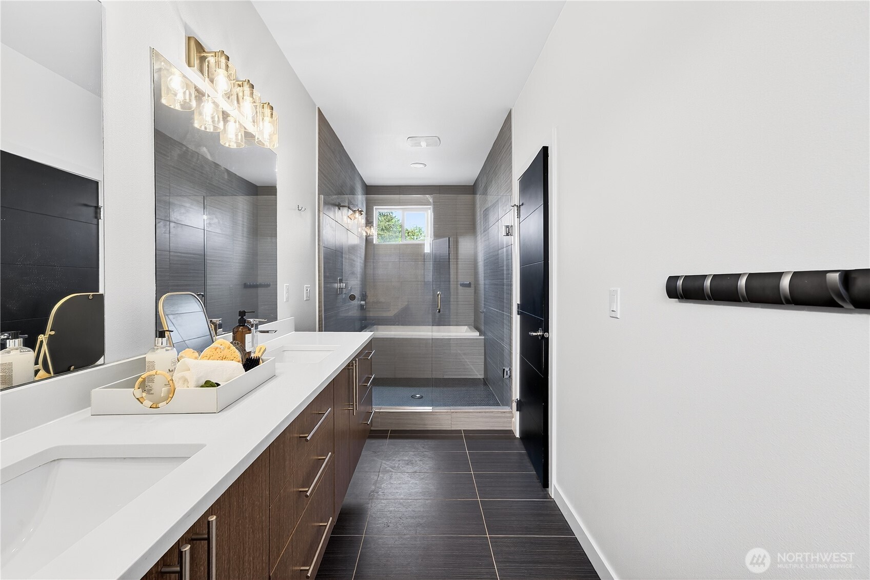 6320 36th Avenue SW, Seattle, WA 98126