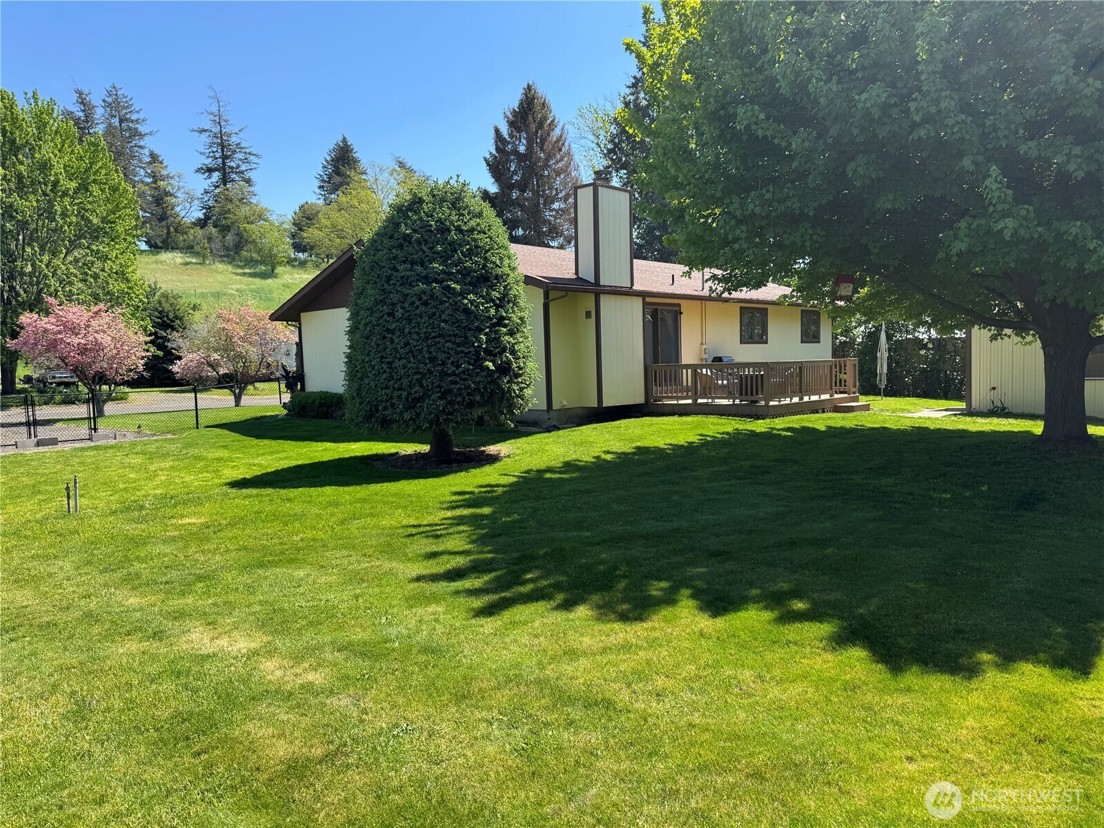 908 S 6th , Dayton, WA 99328-1402