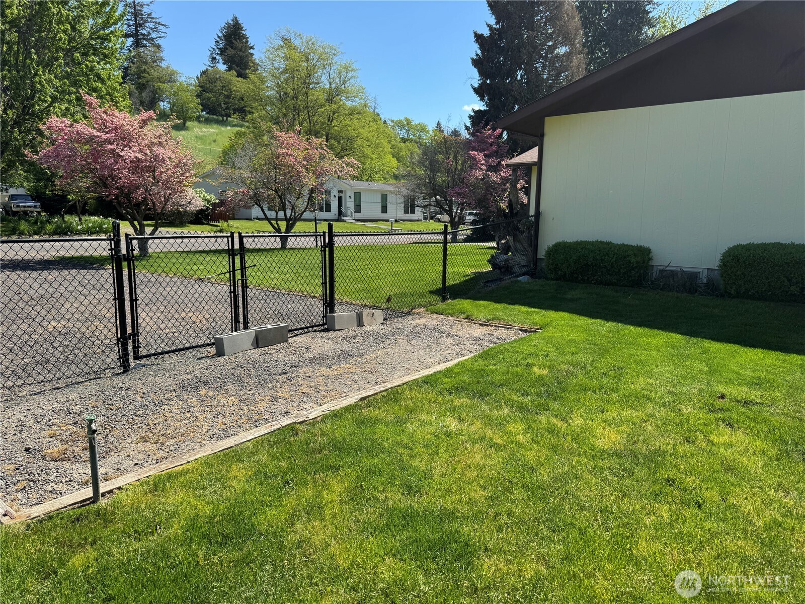 908 S 6th , Dayton, WA 99328-1402