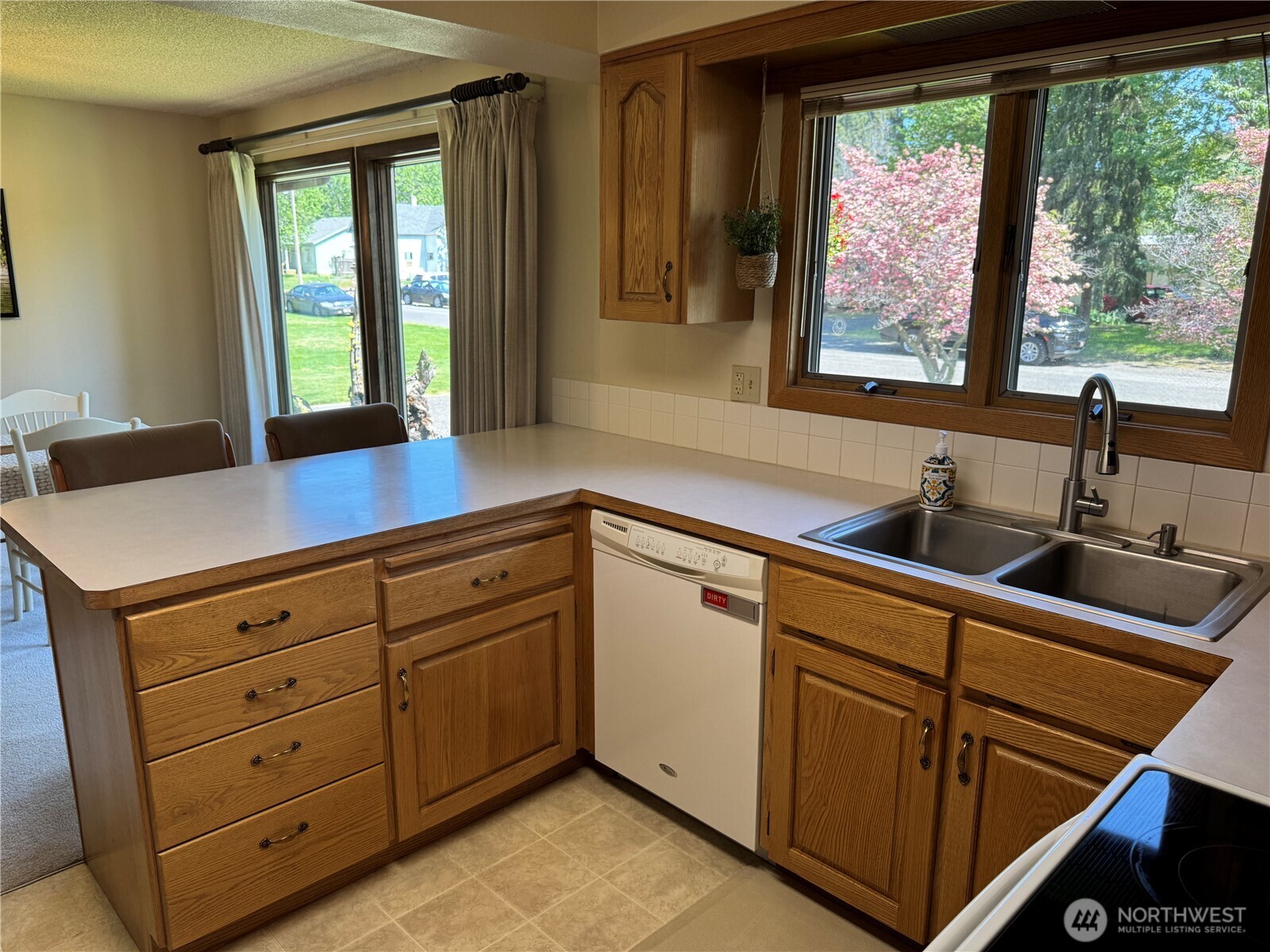 908 S 6th , Dayton, WA 99328-1402