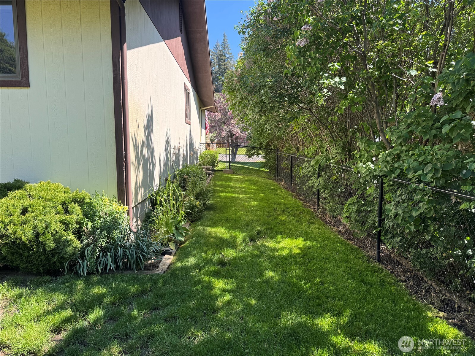 908 S 6th , Dayton, WA 99328-1402