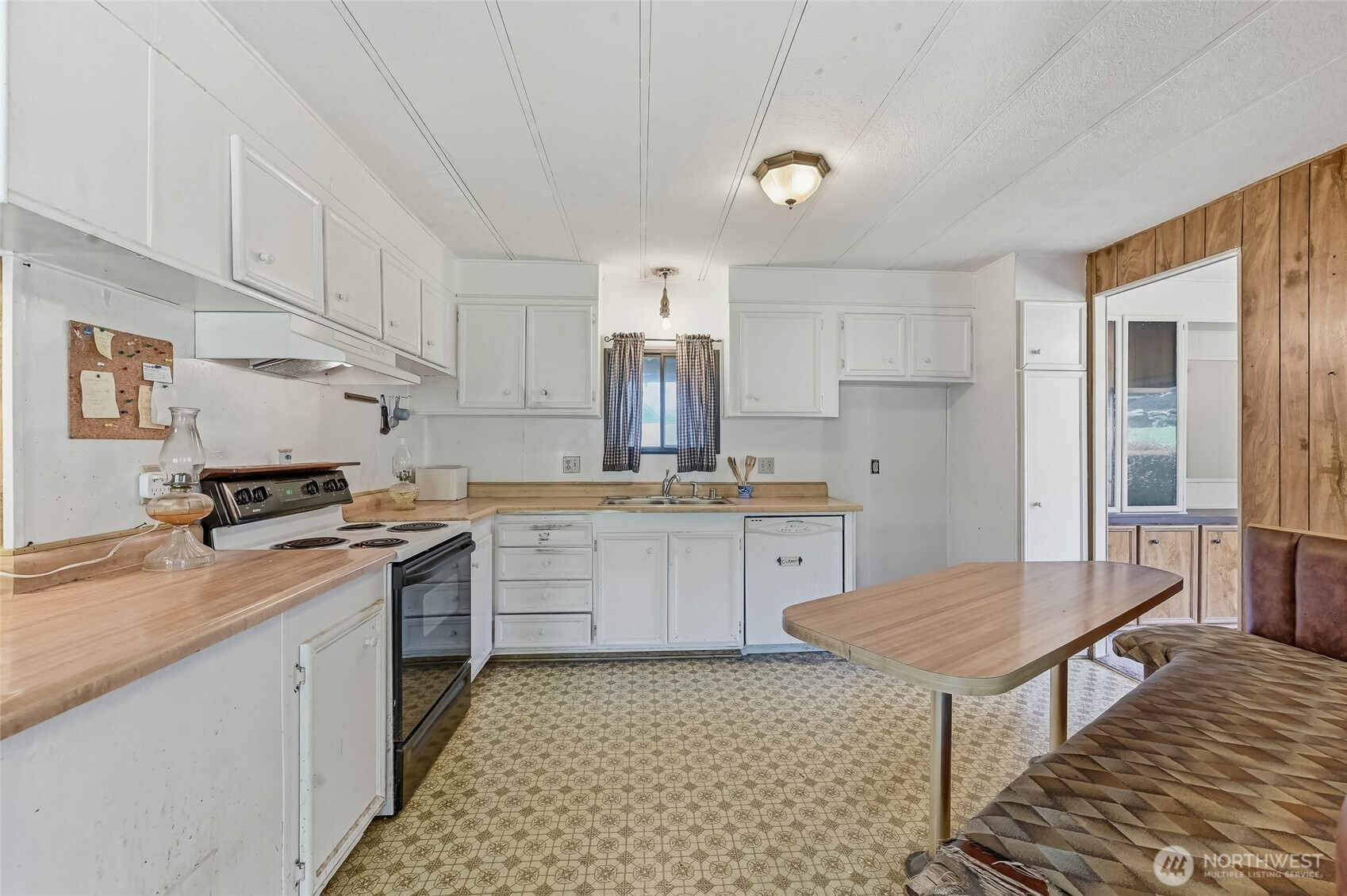 32711 Commission Avenue , Black Diamond, WA 98010-9757