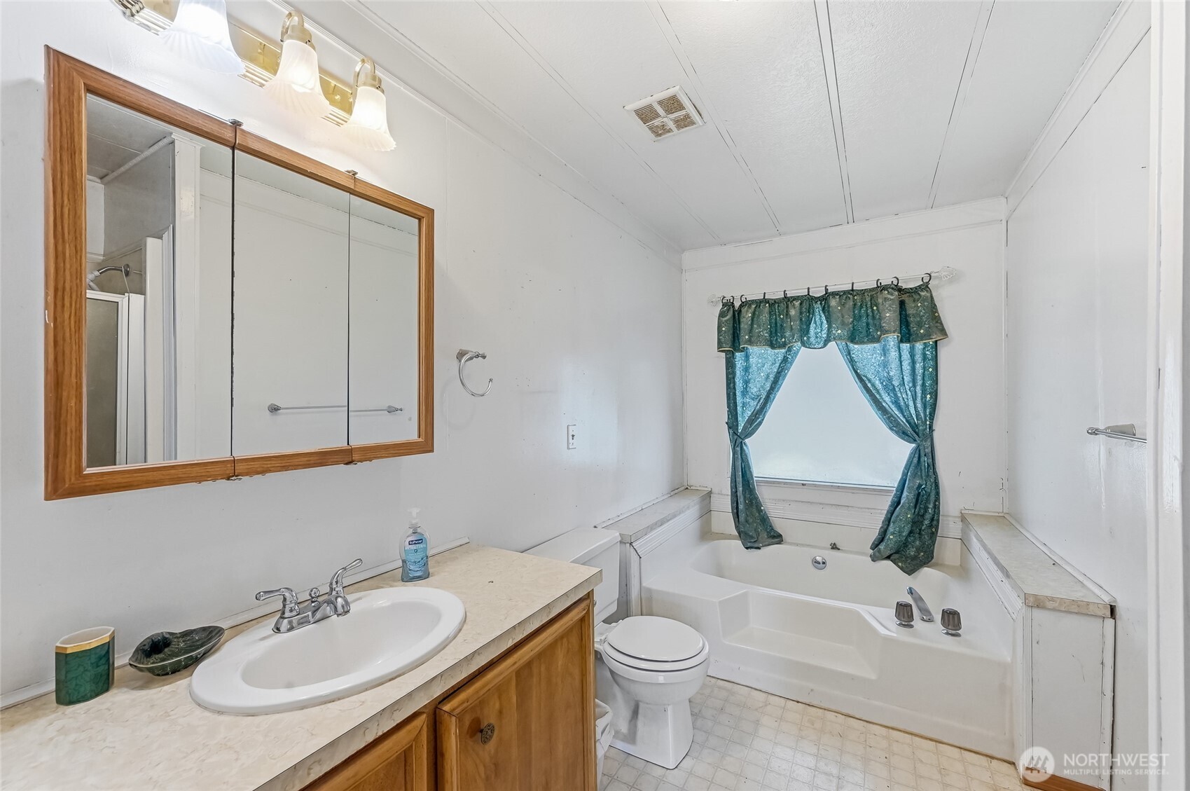 32711 Commission Avenue , Black Diamond, WA 98010-9757