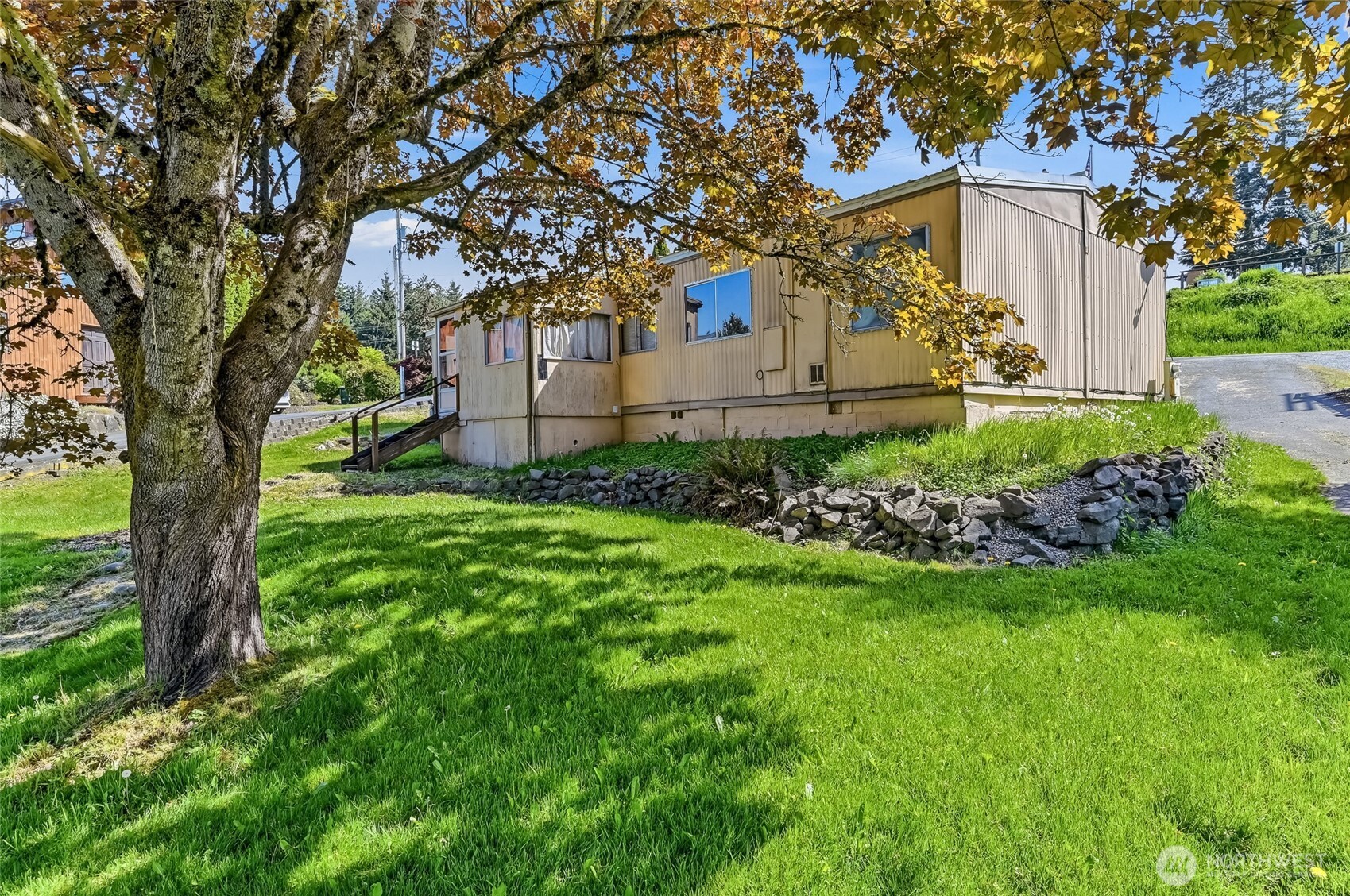 32711 Commission Avenue , Black Diamond, WA 98010-9757
