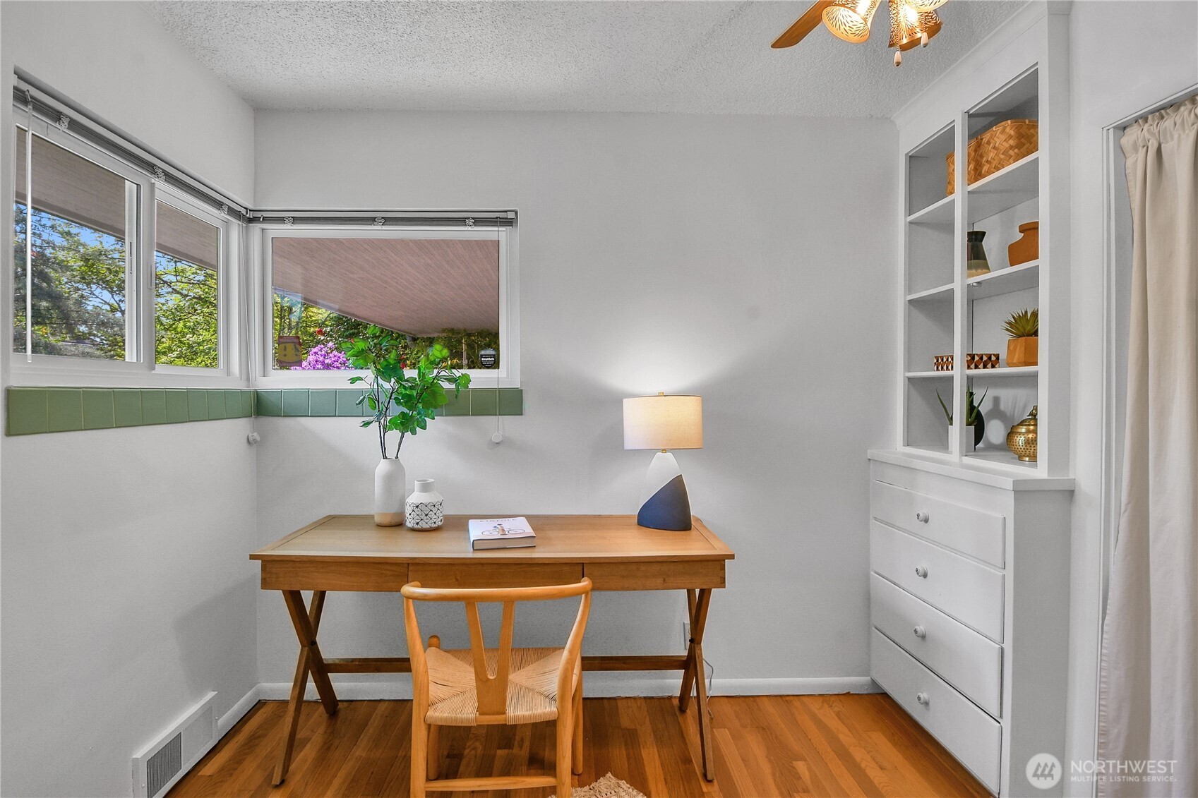12727 Dayton Avenue N, Seattle, WA 98133